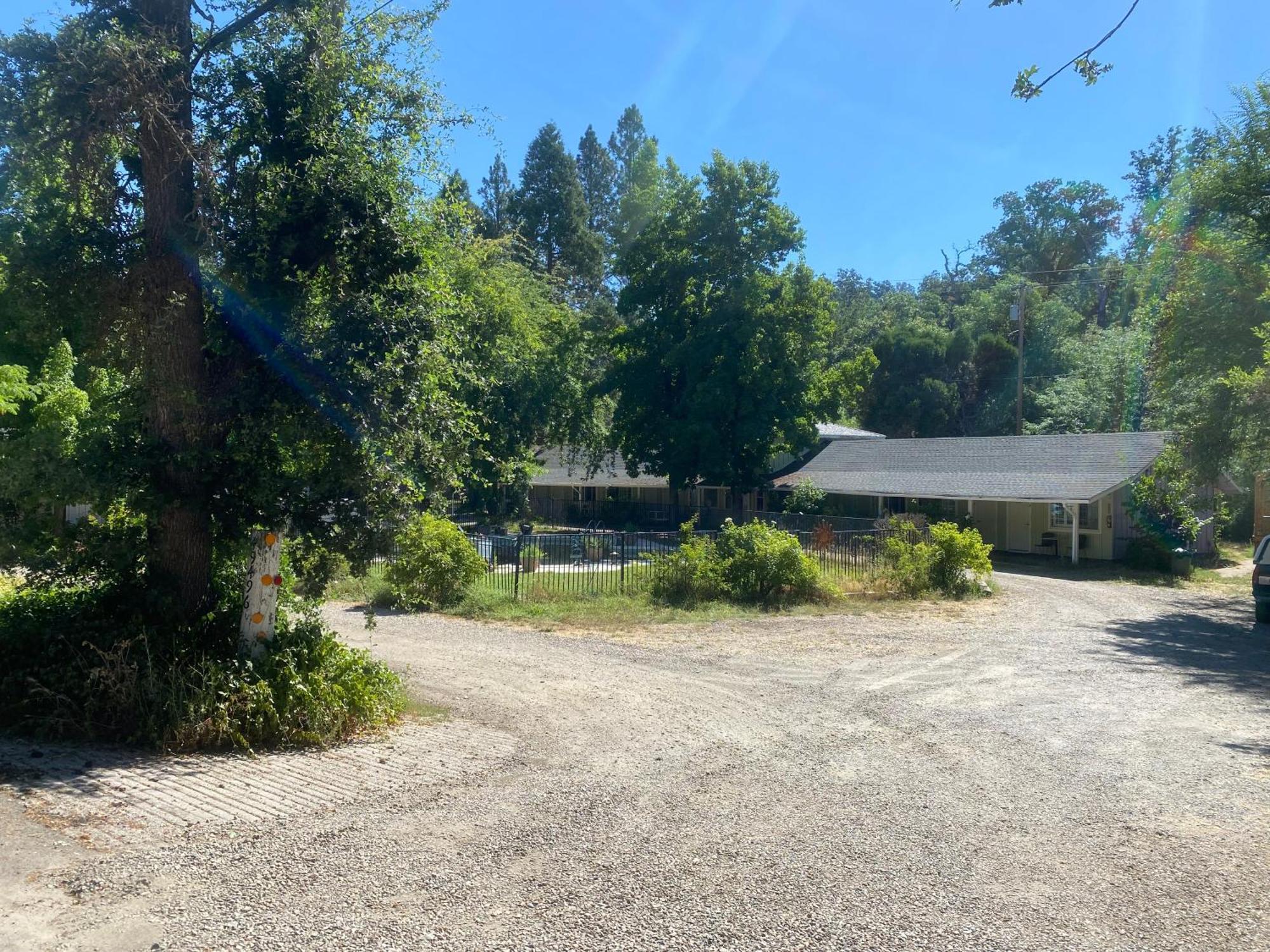 Seven Circles Lodge&Retreat Badger Exterior photo
